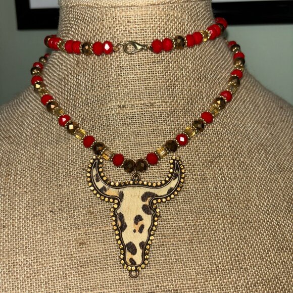 Preowned Handmade Beautiful Southwestern Steer Pendant 32” Necklace - Picture 2 of 6